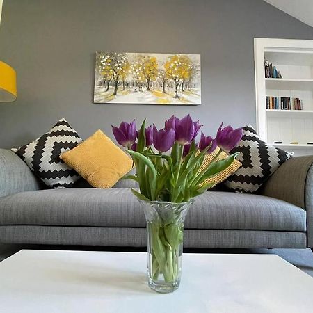 No 10 Immaculate City Centre, Top Floor 2 Bed Flat With Free Parking Инвернесс Экстерьер фото