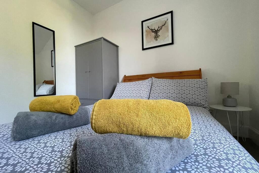 No 10 Immaculate City Centre, Top Floor 2 Bed Flat With Free Parking Инвернесс Экстерьер фото