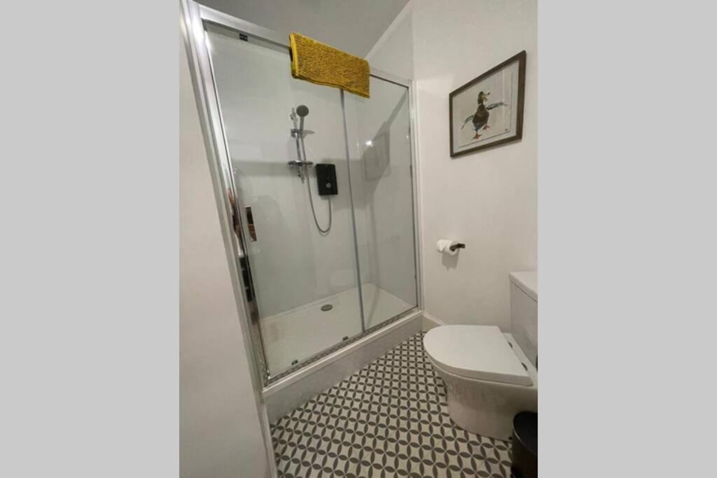 No 10 Immaculate City Centre, Top Floor 2 Bed Flat With Free Parking Инвернесс Экстерьер фото